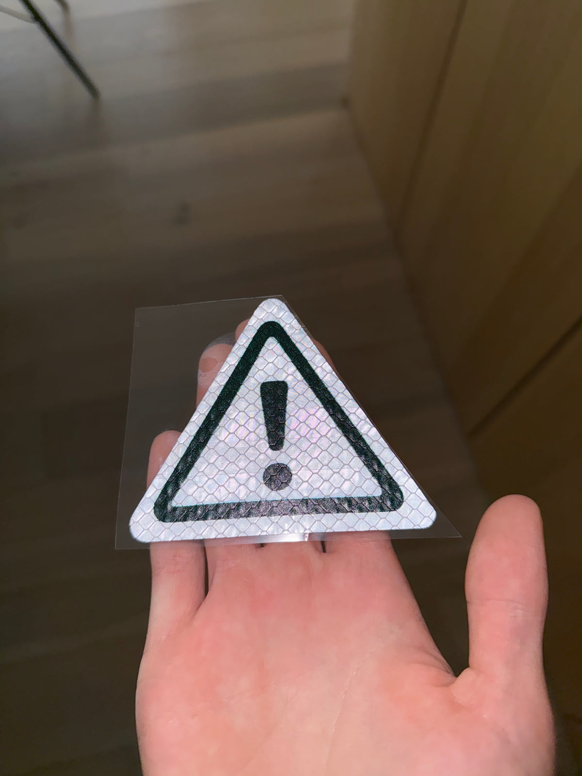 Reflektierender Warnzeichen-Aufkleber mit Ausrufezeichen, silber, 11cm x 9.5cm (1stk)