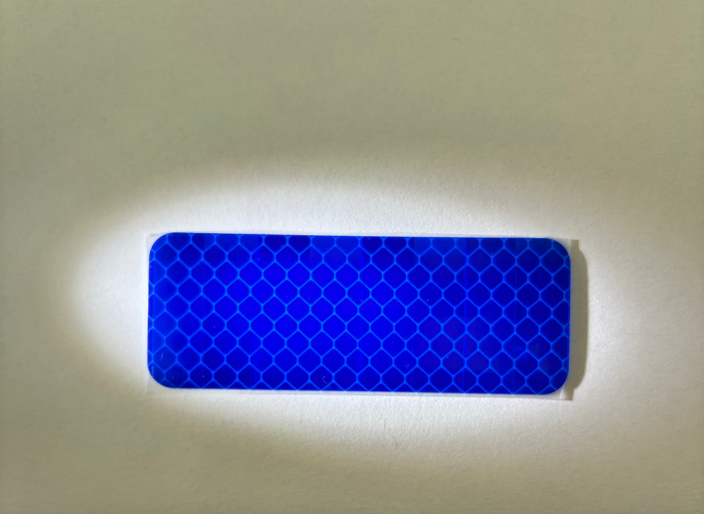 Rechteckiger Reflektor-Aufkleber in blau, 3cm x 8cm (1stk)