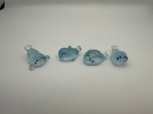 Leuchtende Mini-Seerobben im 4er Set (Glow-in-the-Dark), 2.1cm x 2.2cm