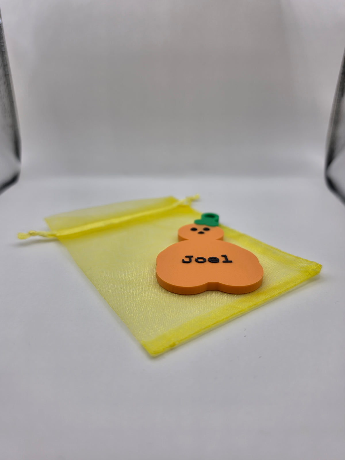 Knubbi der Kürbis (3D-Anhänger) - personalisierbar