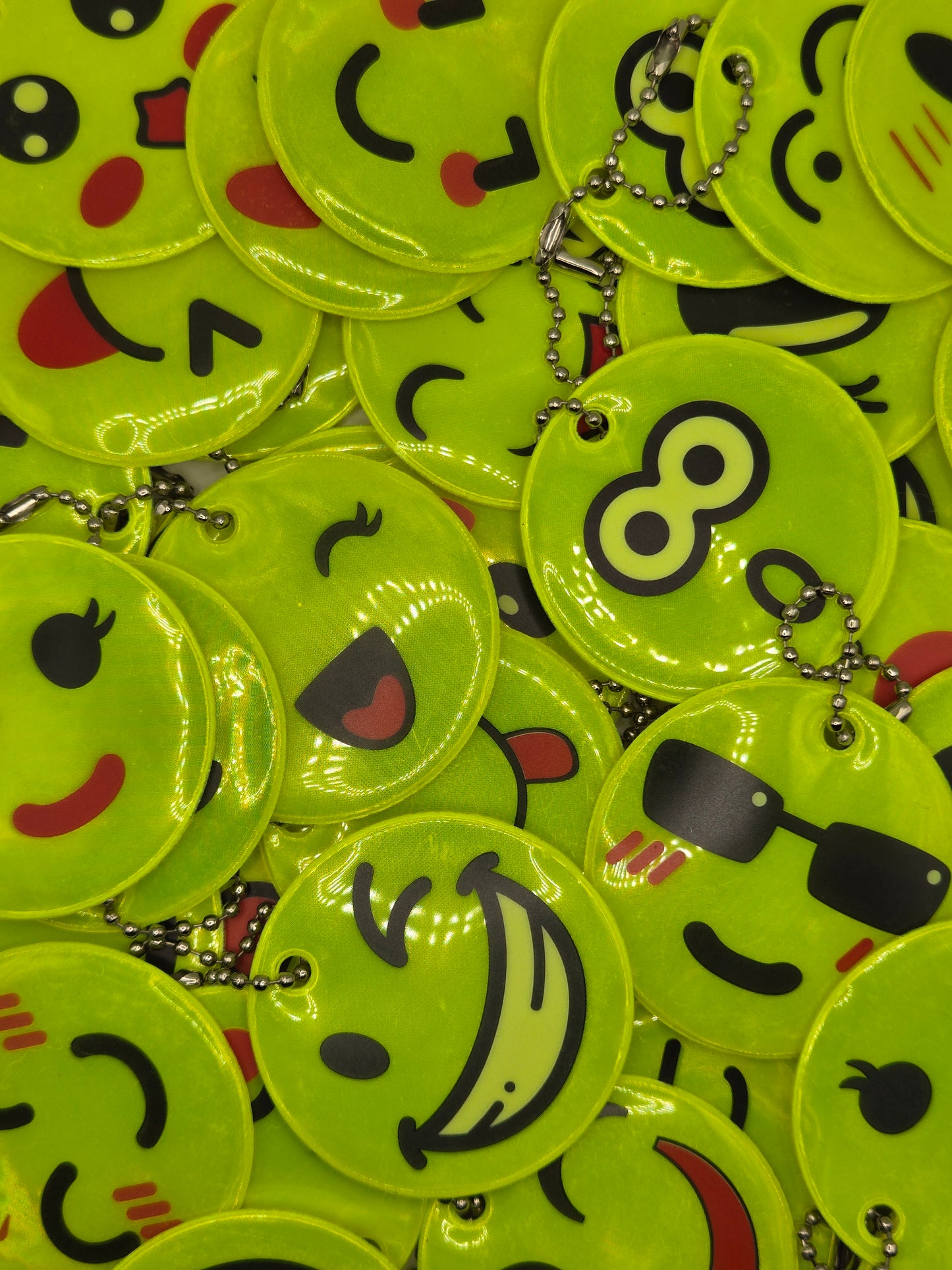 Reflektierender Smiley-Anhänger, Motiv zufällig, 5cm x 5cm (1stk)